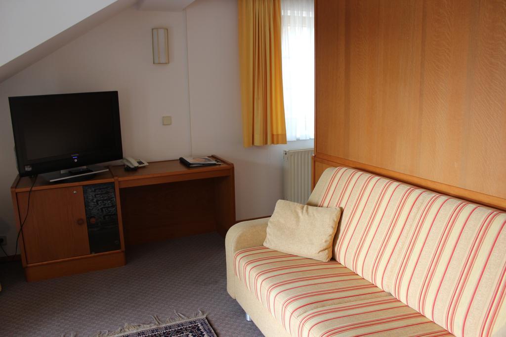 Seehotel Paulitsch Velden am Woerthersee Bilik gambar