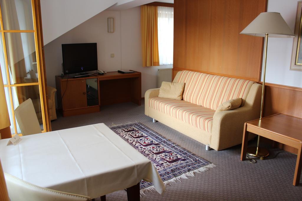 Seehotel Paulitsch Velden am Woerthersee Bilik gambar