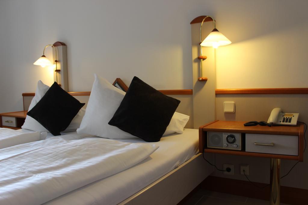 Seehotel Paulitsch Velden am Woerthersee Bilik gambar
