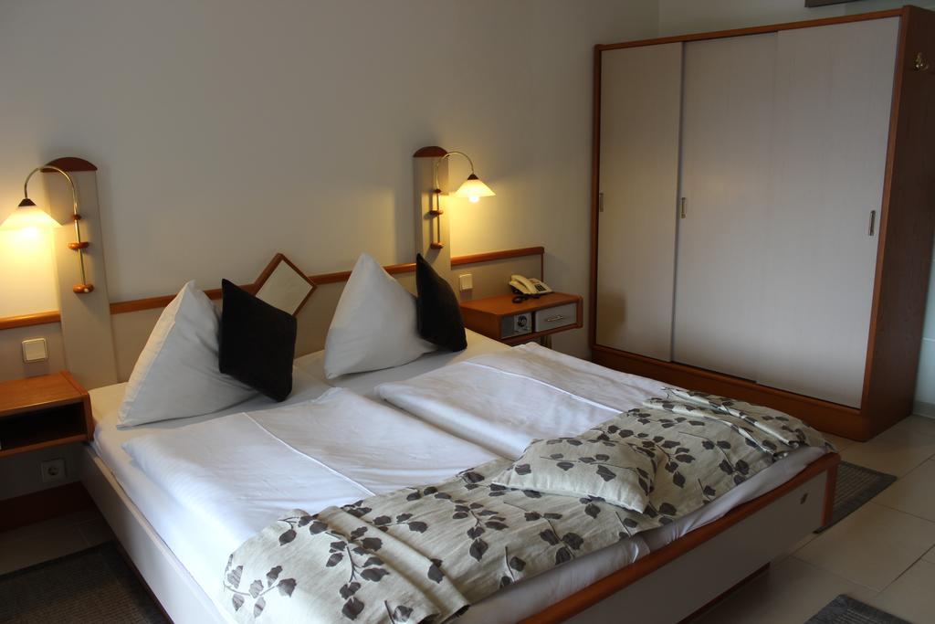 Seehotel Paulitsch Velden am Woerthersee Bilik gambar