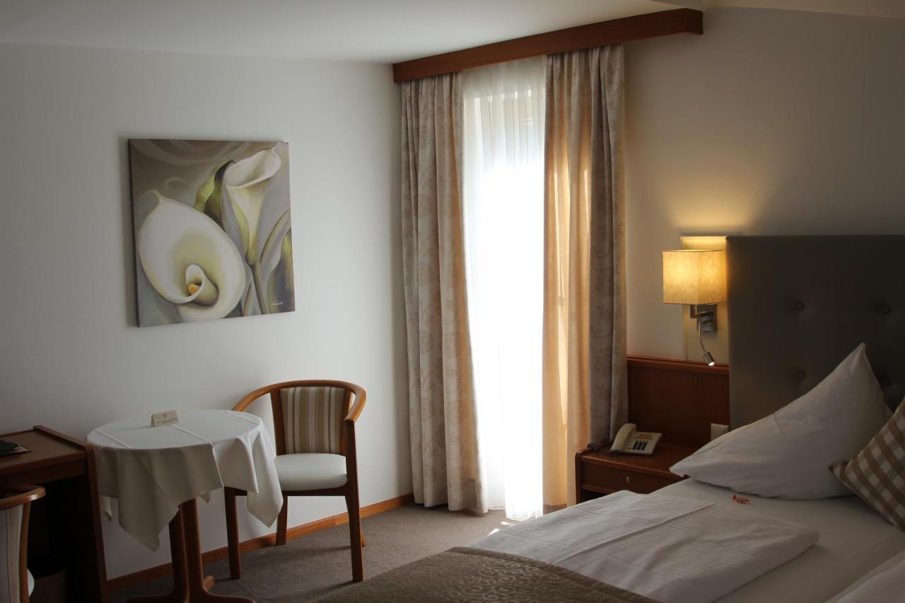 Seehotel Paulitsch Velden am Woerthersee Luaran gambar